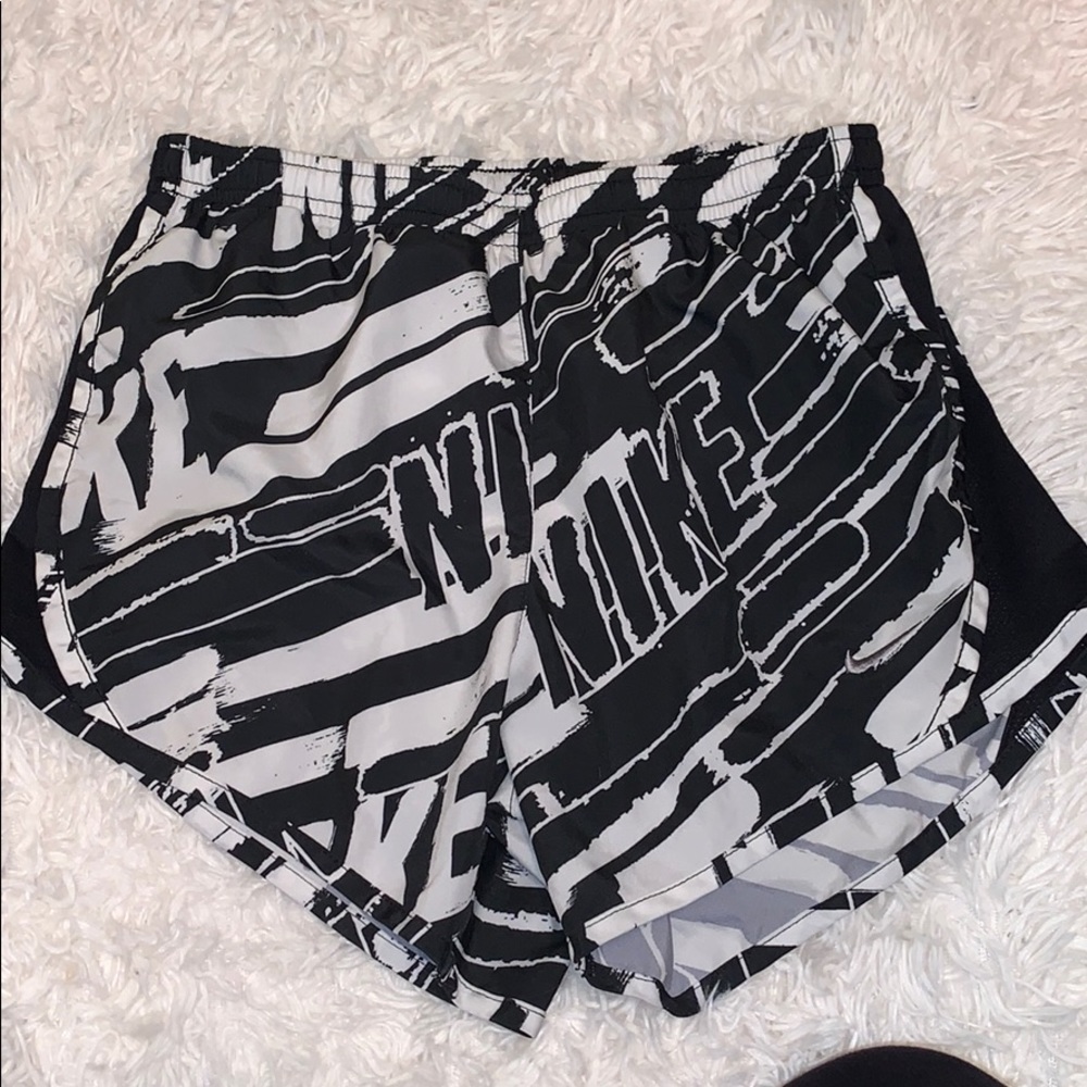 Girls Youth Large Nike Dri-Fit Shorts